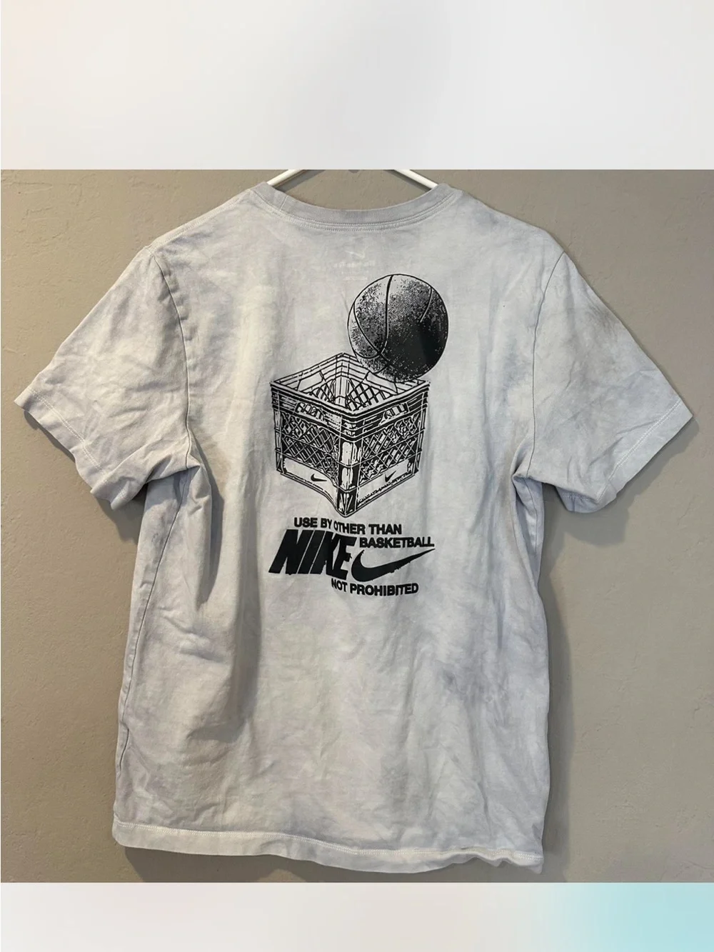 Nike Men's Light Gray Tie-Dye Graphic Short Sleeve Tee